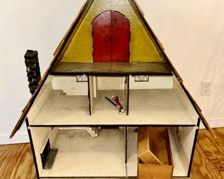 Vintage handcrafted wooden dollhouse, Room geside view