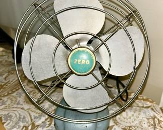 ZERO small vintage fan, light blue base