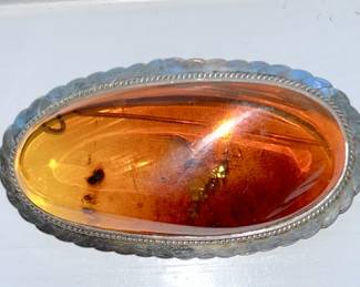 Large amber pin