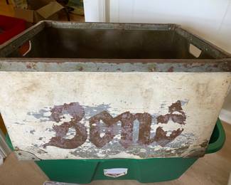 Bond bread bin