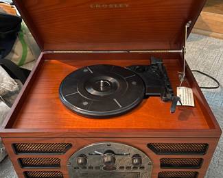 Cosley 5 in 1 stereo,record player, CD, Casette tape, AM/FM radio