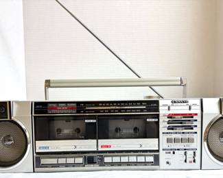 Sanyo MW22 Radio Dual Cassete Recorder Boombox