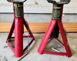 Two 1 1 2 Ton Jack Stands