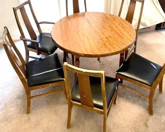 MCM Style Table And 6 Chairs 