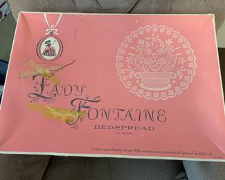 Lady Fontaine bedspread 