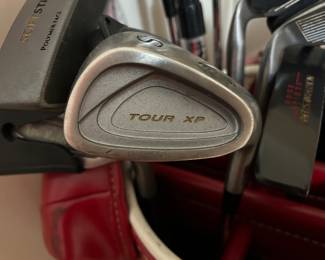 Red golf bag includes all club in bag