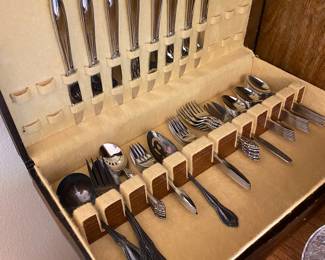 Silverware set 