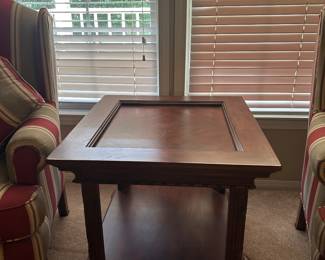 End table that matches sofa table