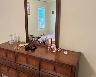 Mid Centry Modern dresser