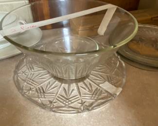 Large clear glass bowl - a glass patterned platter