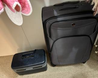 Vintage overnight case - large suitcase on wheels