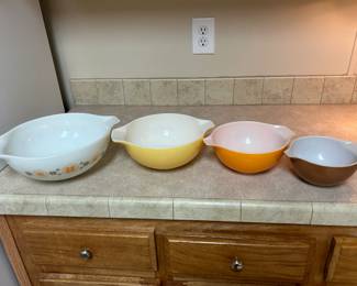 Vintage Pyrex bowls - white with flowers & colored 3 bowl set 