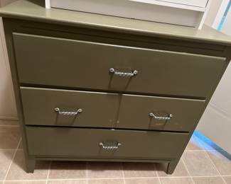 4 drawer chest 