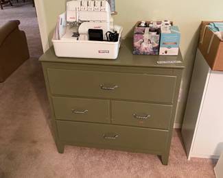 3 drawer chest