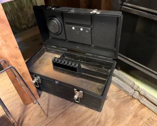 Outside storage building - Small tool box 