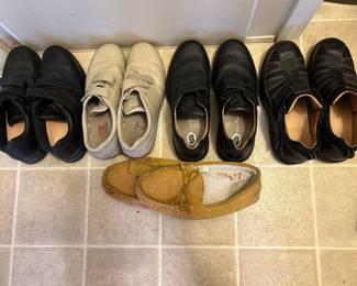 Men’s shoes, size 12.5