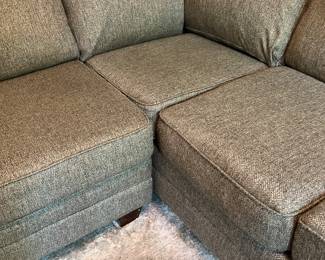 BEAUTIFUL LA Z BOY CORNER SECTIONAL
