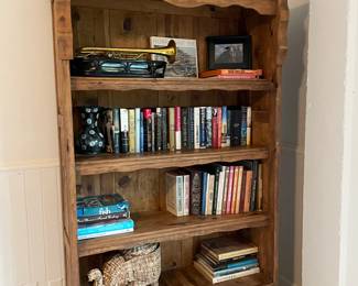 Really nice Bookcase, more books