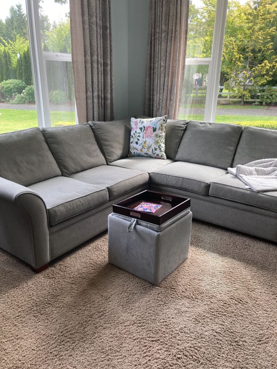 Very nice grey sectional