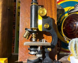 Spencer Microscope with dovetail case