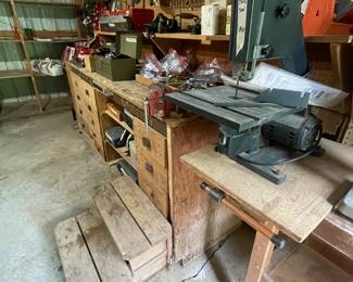 Lots of garage goodies. 