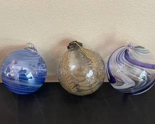 2 Mouth Blown Iridescent Ornaments H3