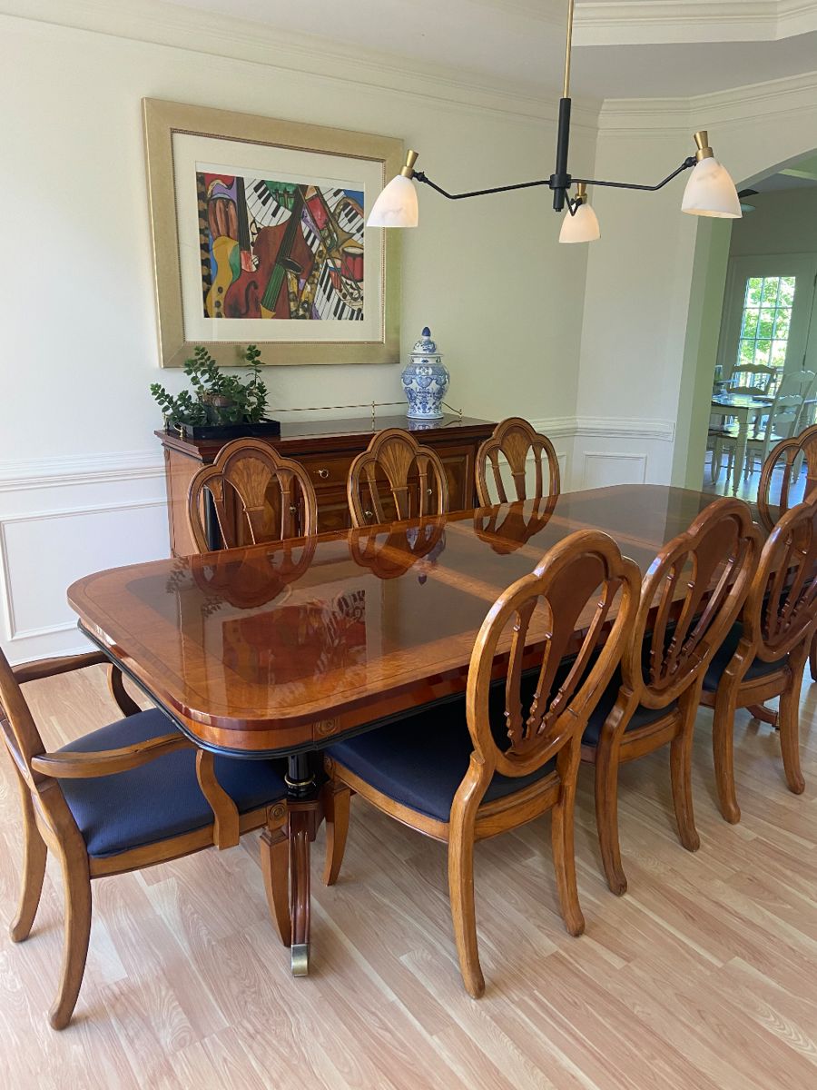 Louis xvi inlaid rosewood table excellent condition W/ 8 chairs