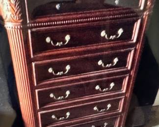 Dresser to bedroom set