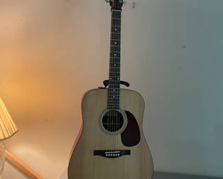  r HE120Eastman Acoustic Guitar