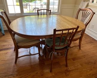 Drexel dining table and 4 chairs