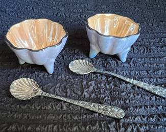 Japanese salt & pepper bowls with spoons