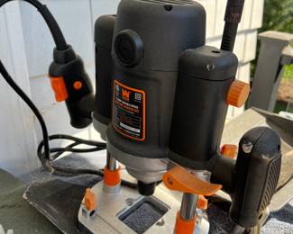 WEN Variable Speed Plunge Woodworking Router Kit