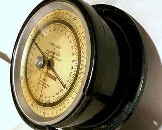 253 Vintage Altimeter