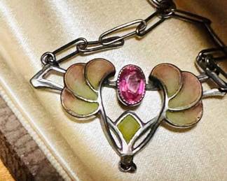 016 222 Unique Vintage Necklace