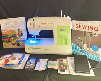 010 Singer Sew Mate Sewing Machine