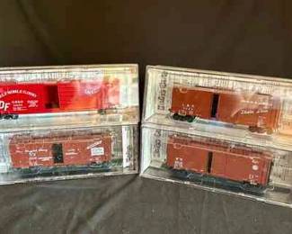 370 Kadee Cars HO Boxcars