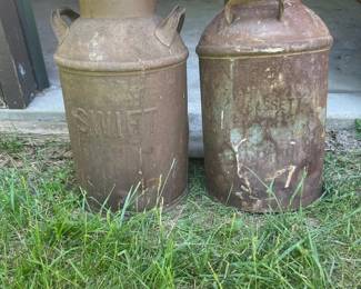 619 Vintage Milk Cans