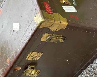 626 Vtg Travel Trunk