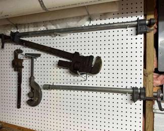 534 XL Pipe Wrenches, Clamps Cutter