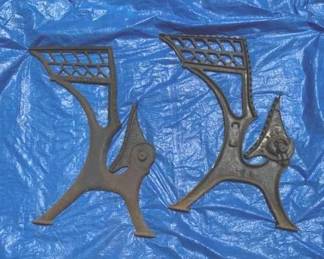 673 Antique Cast Iron School Desk Legs