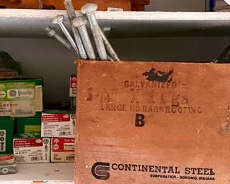 643 Mystery Lot Hex Nuts, Carriage Bolts