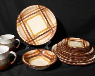 409 Vintage Vernon Ware Dishes