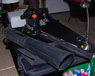 Black and Decker leaf blower