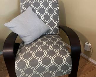 Side chair (gray)
$135