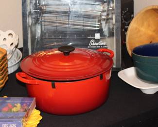 le Creuset red dutch oven - used but good condition