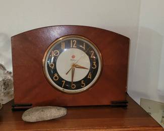 Mantel Clock 