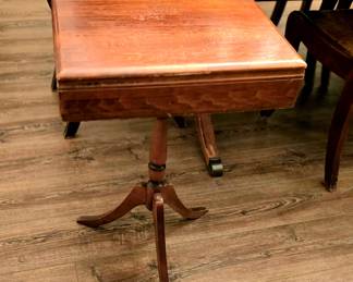 Box & stand for the sterling set