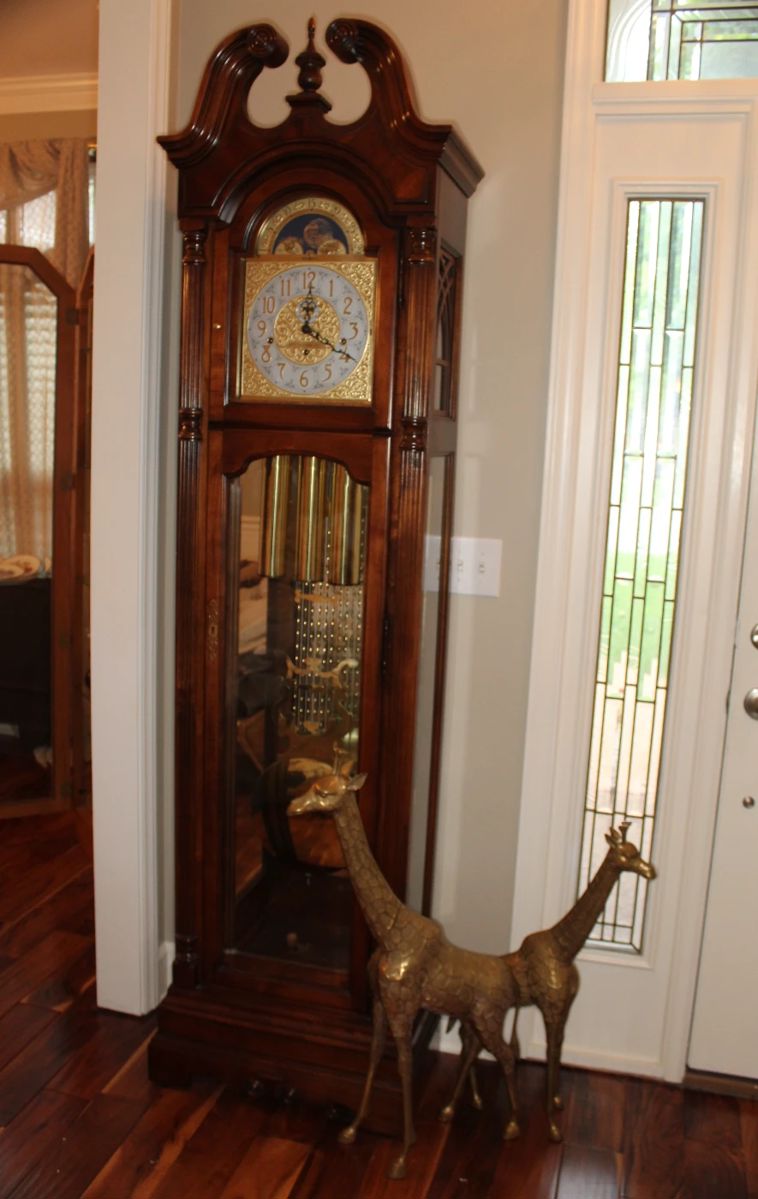 DESIGNER INDIAN HILLS MURFREESBORO ESTATE SALE starts on 6/6/2024