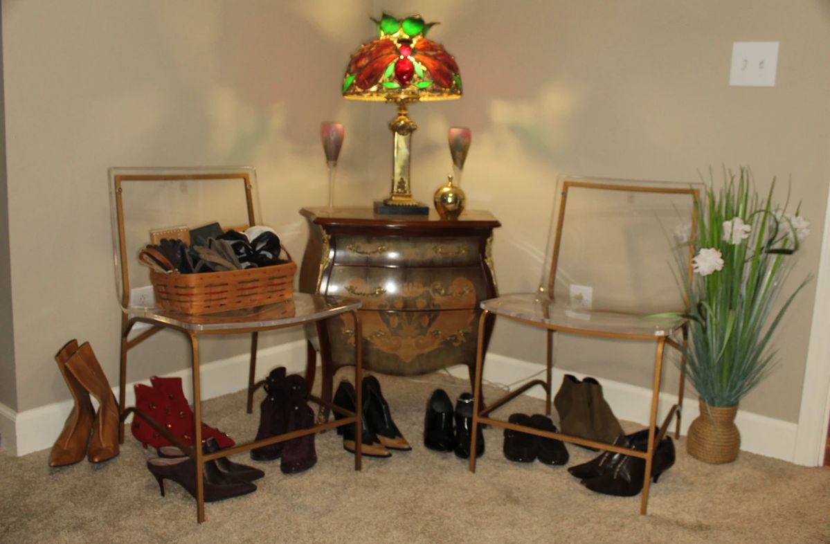 DESIGNER INDIAN HILLS MURFREESBORO ESTATE SALE starts on 6/6/2024