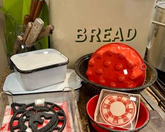 VINTAGE ENAMEL BREAD BOX.